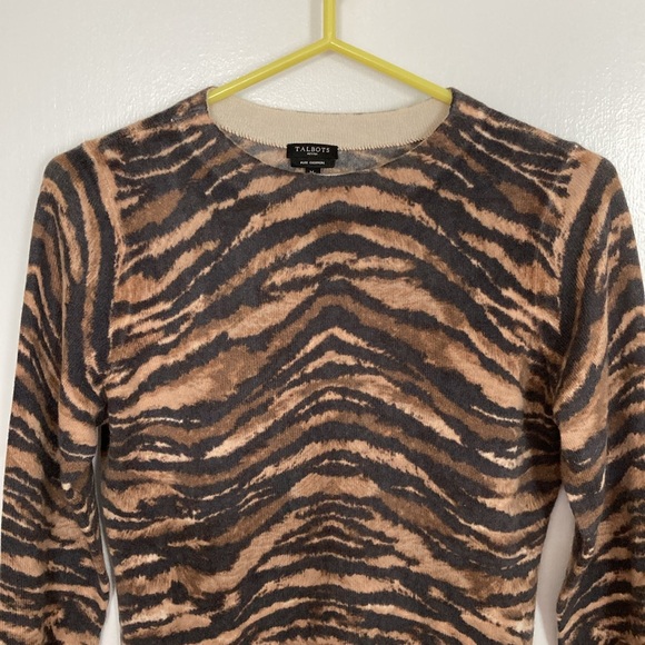 Talbots Pure Cashmere, Tiger Print Luxury Sweater, Womens Size MP - Picture 3 of 6